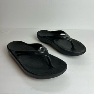 Oofos Oolala flip flops Women's 9 EU 40 Sandals Shoes Lightweight Recovery Black